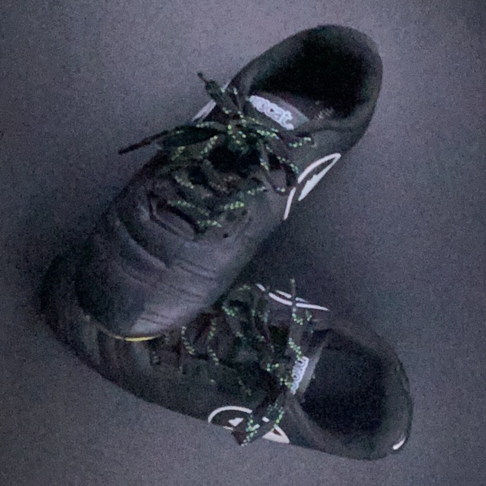 Puma Soccer Cleats, size 3, laces